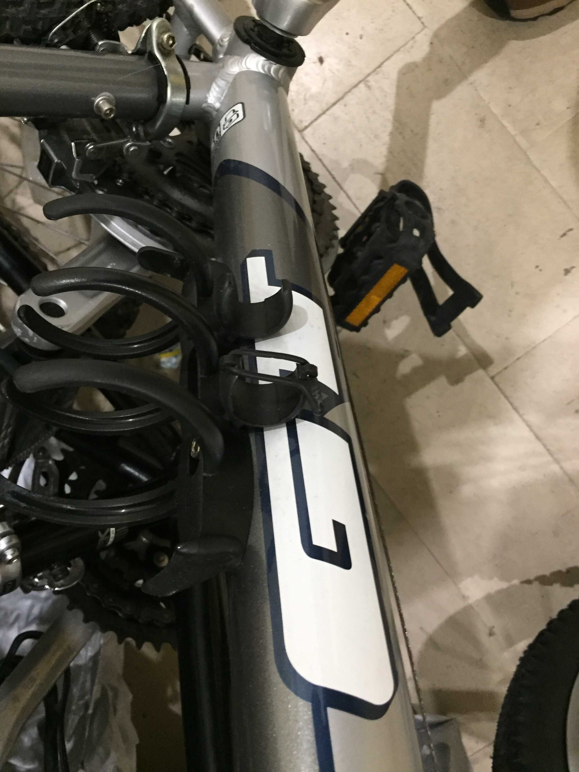 Vendo so uma  ou as duas impecáveis marca GT e TREK por 100€ cada
