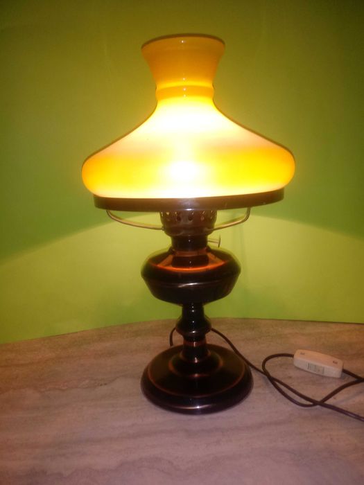 Duże lampy retro stołowo - gabinetowe a'la naftowe