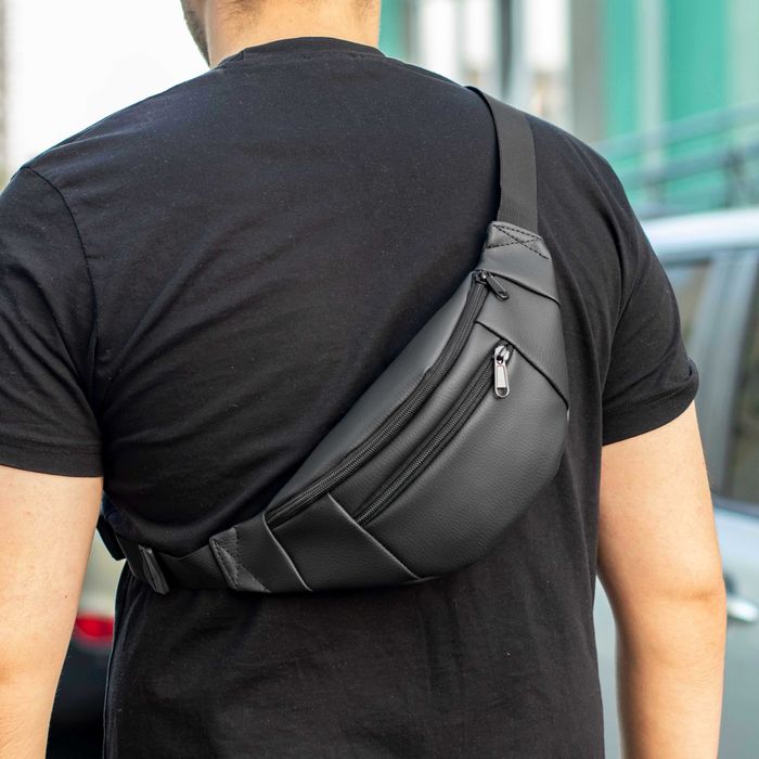 Стильная сумка через плечо бананка из еко кожи черная на 4 отдления