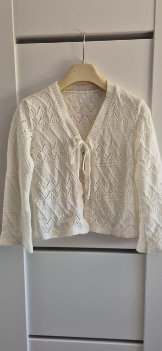 Ażurkowy sweterek rozm 146