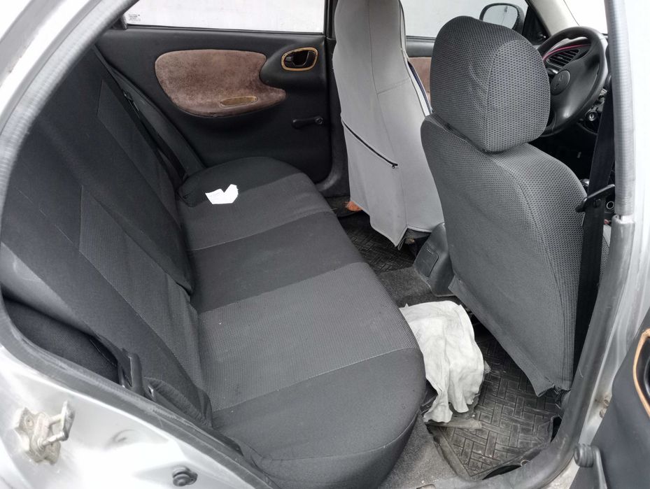 Продається ланос на повному бойовому ходу