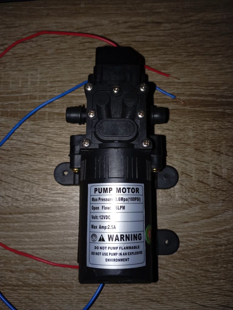 Bomba diafragma 12volts.