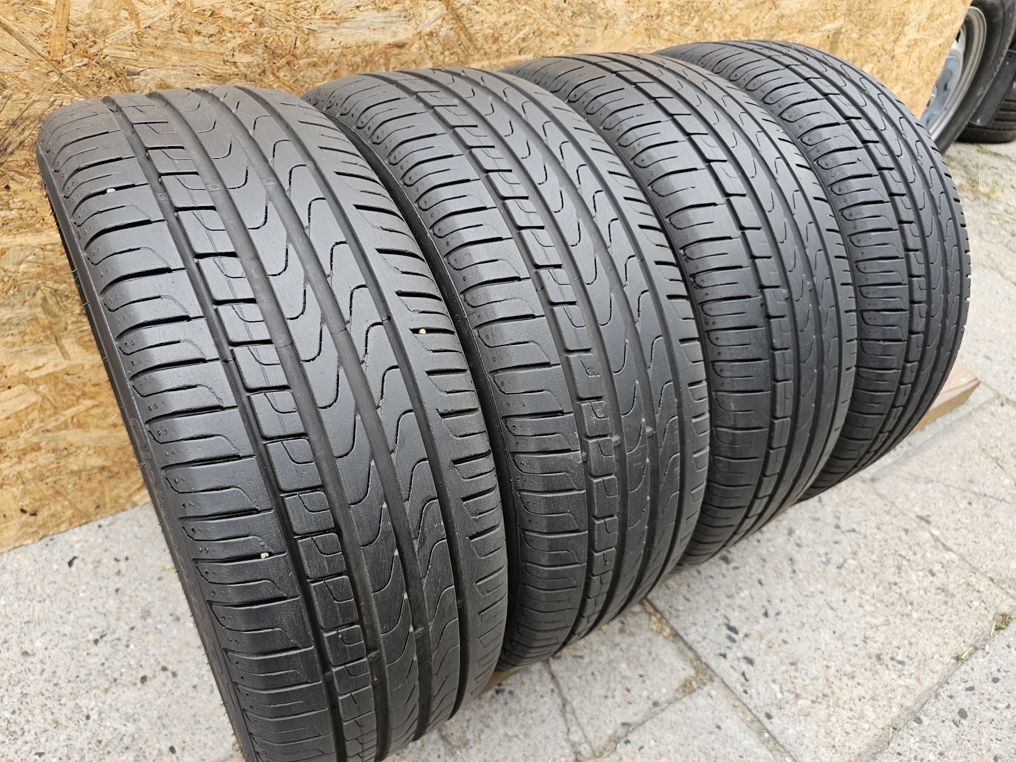 BDB Stan!!  6mm. 205/45 r17 Pirelli Cinturato P7. RUNFLAT. 0317