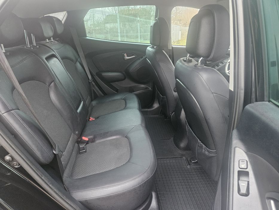 Hyundai ix35 2012 rok 1.6benzyna 135km bezwypadkowy serwis navi kamera
