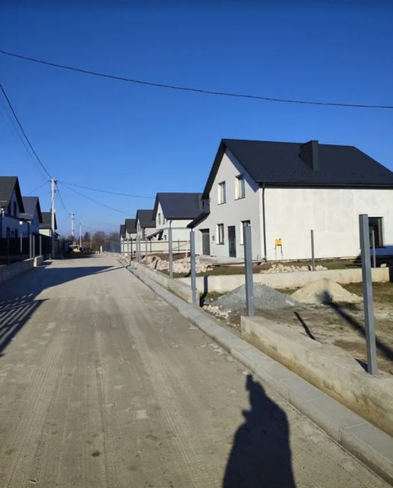 Продаж 2 поверхового будинку з ділянкою на 5 соток