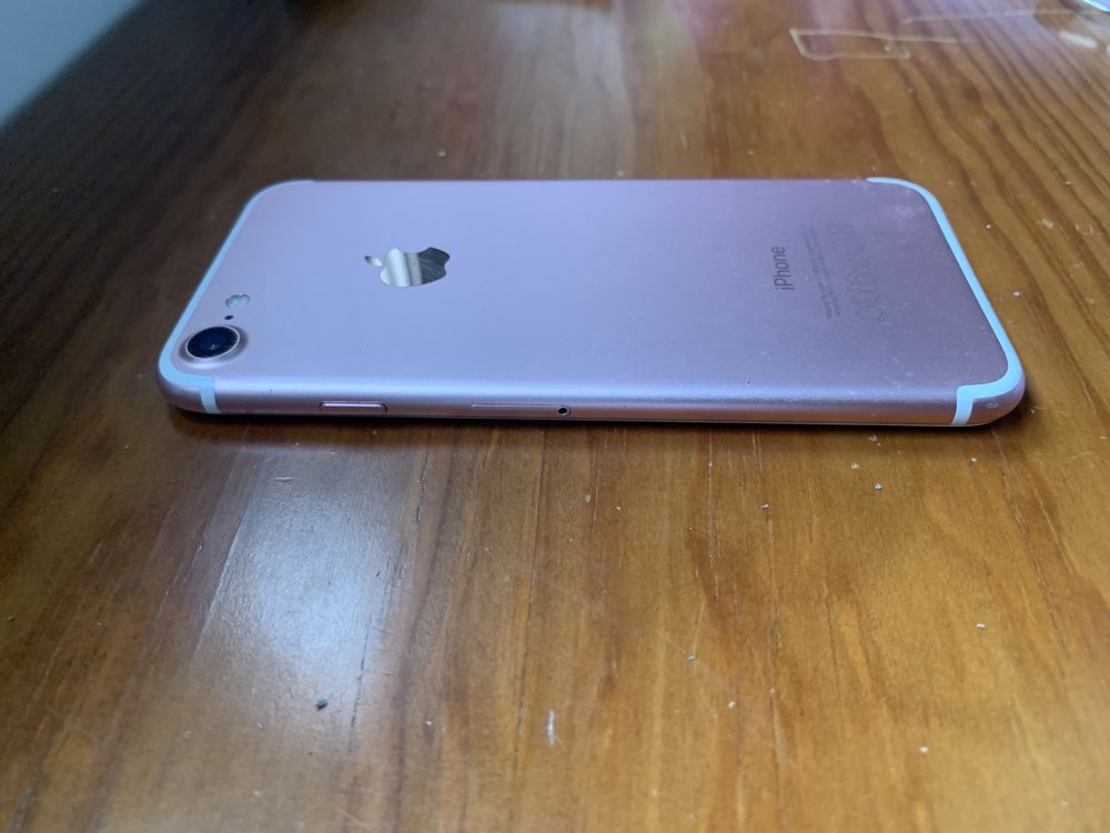 iPhone 7 32GB em boas condições