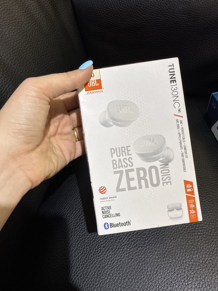 Навушники вкладиші бездротові TWS JBL Tune Buds Black