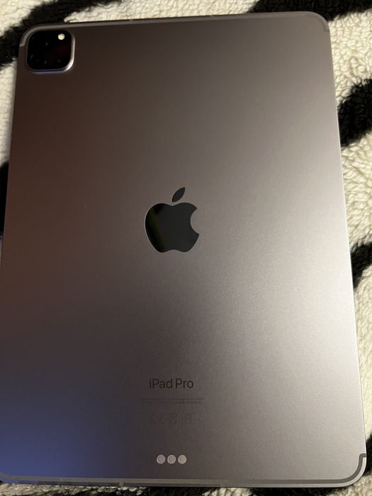 iPad Pro 11” 4th gen WiFi + cellular/GSM 256gb