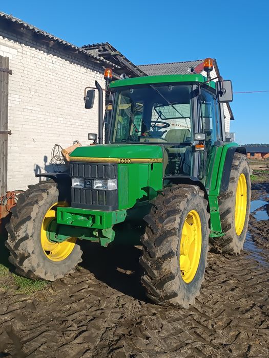Ciągnik rolniczy John Deere 6300