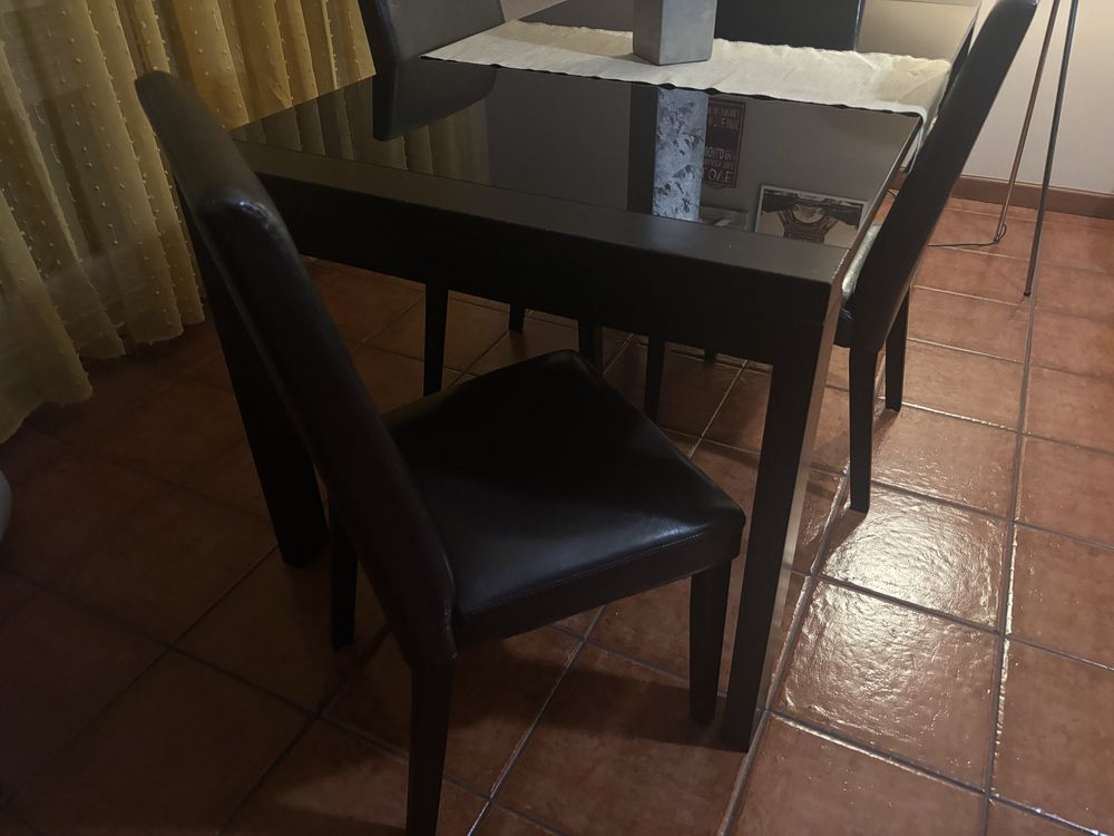 Sala jantar aparador+ mesa+ 4 cadeiras
