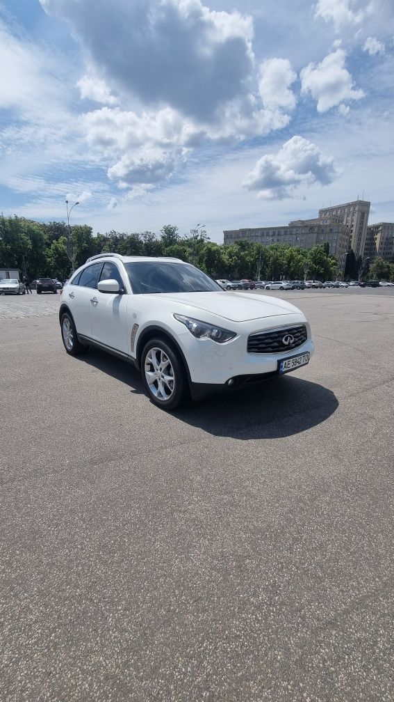 Infinity FX37S официальный.  НЕ Америка!!!