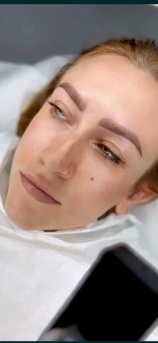 Przedłużanie rzęs, rzęsy UV, makijaż pernamentny brwi, pmu