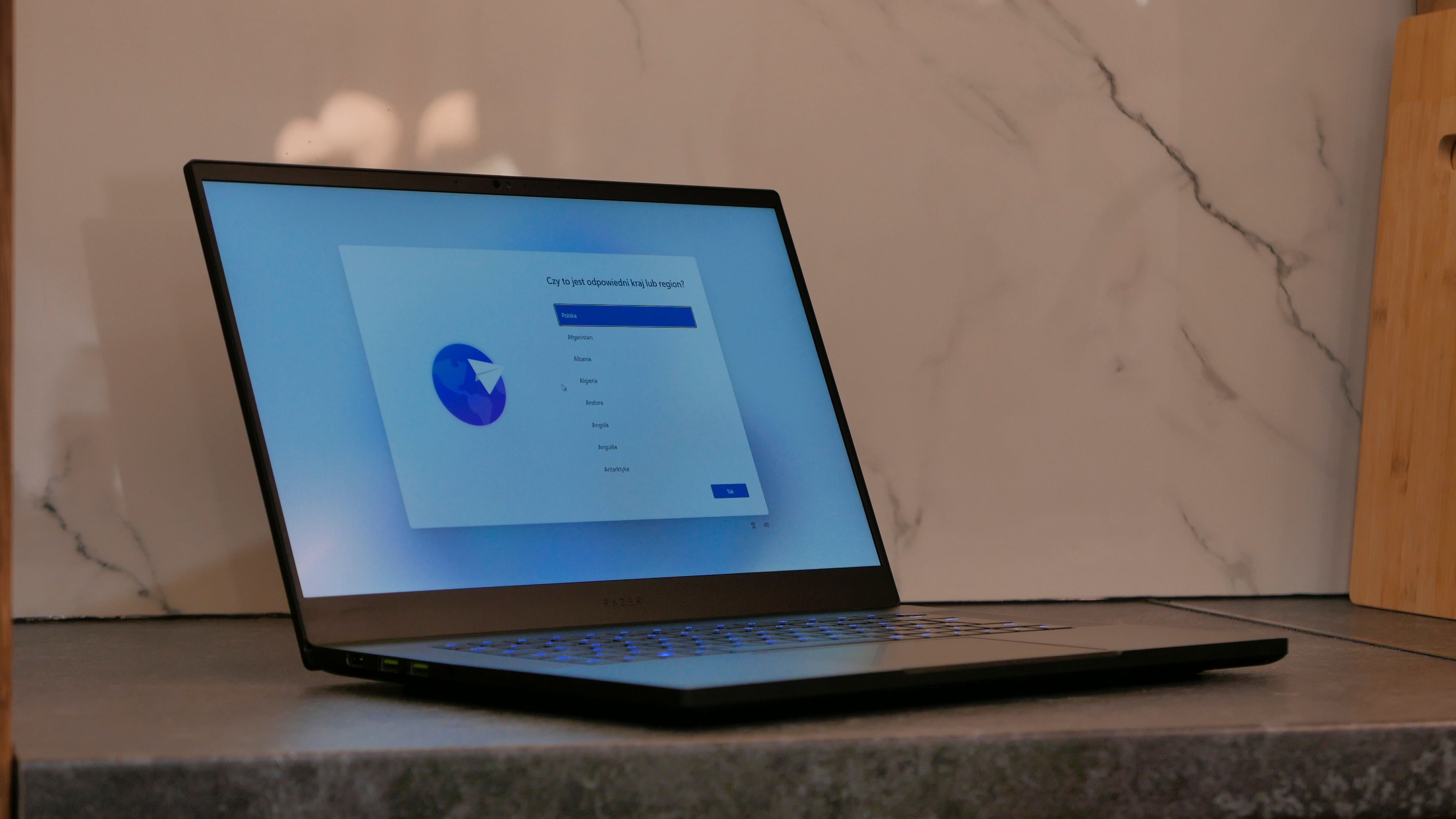 Laptop Razer Blade Advanced 15 i7 8750H 32GB DDR4 144Hz RTX 2080 MQ