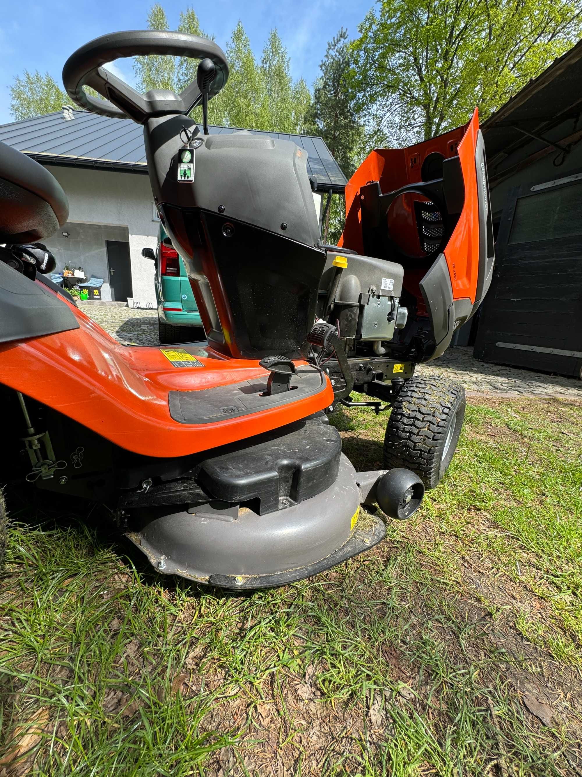 Traktor traktorek kosiarka Husqvarna TC 242T super stan + przyczepka