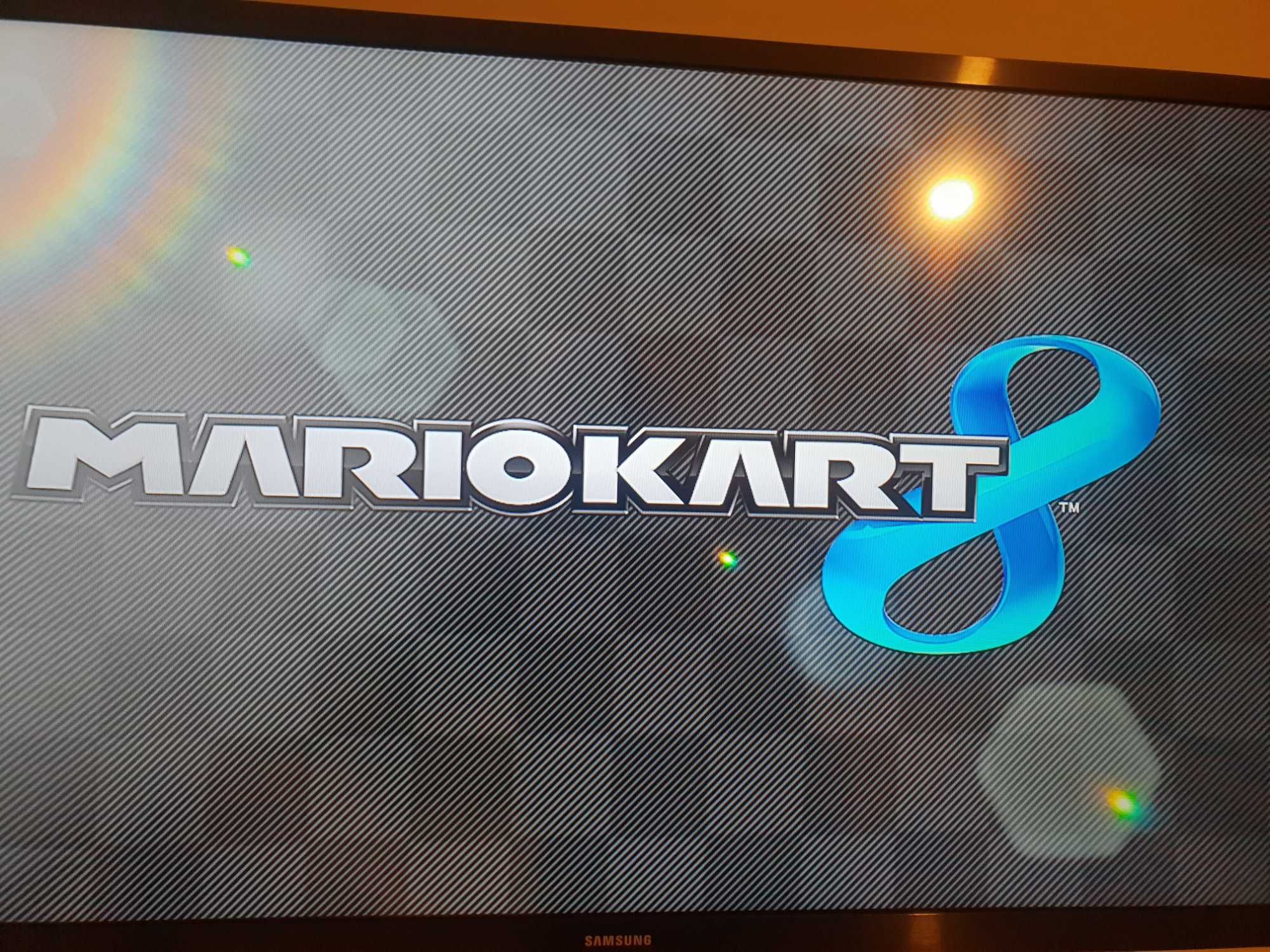 NINTENDO WII U 32GB + GRA na dysku (mariokart 8)