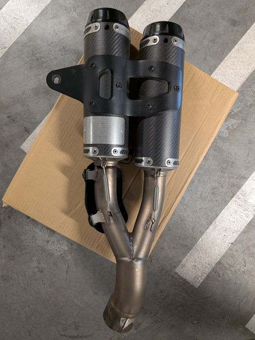 Escape Ducati Monster