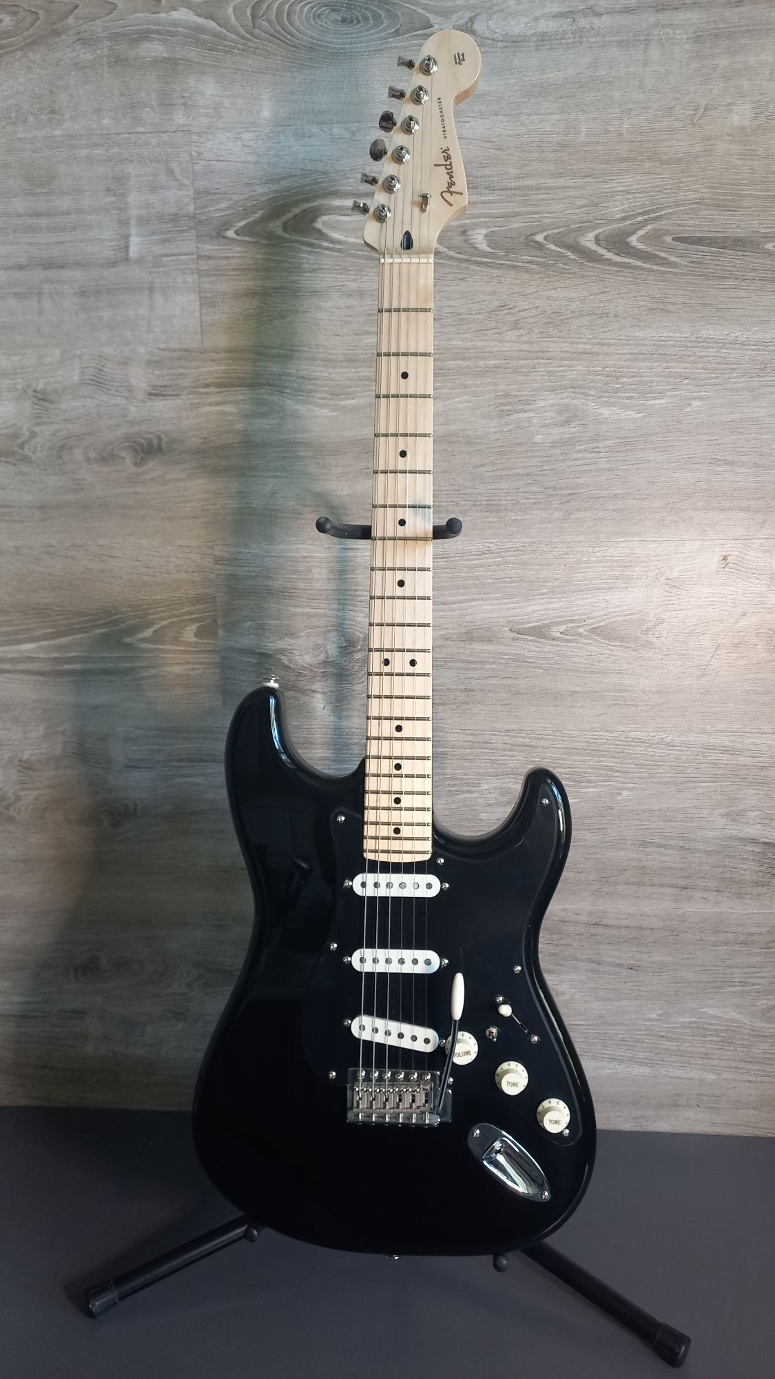 Майстрова Fender Black Strat SSS