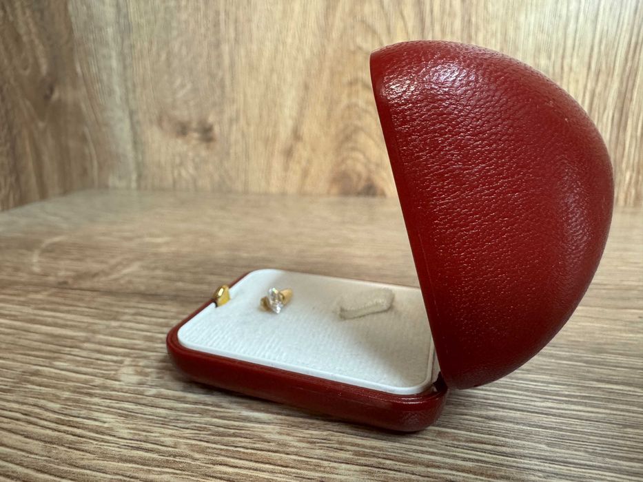 Wyrób Jubilerski  Złota Zawieszka z Kamieniem Próba 585 Waga 0.97g