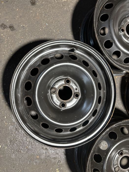 Komplet felg stalowych 15” 4x100 Renault