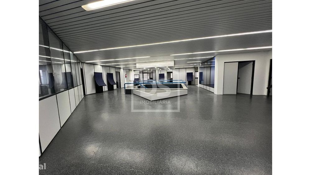 Armazém  Venda em Marinha Grande,Marinha Grande