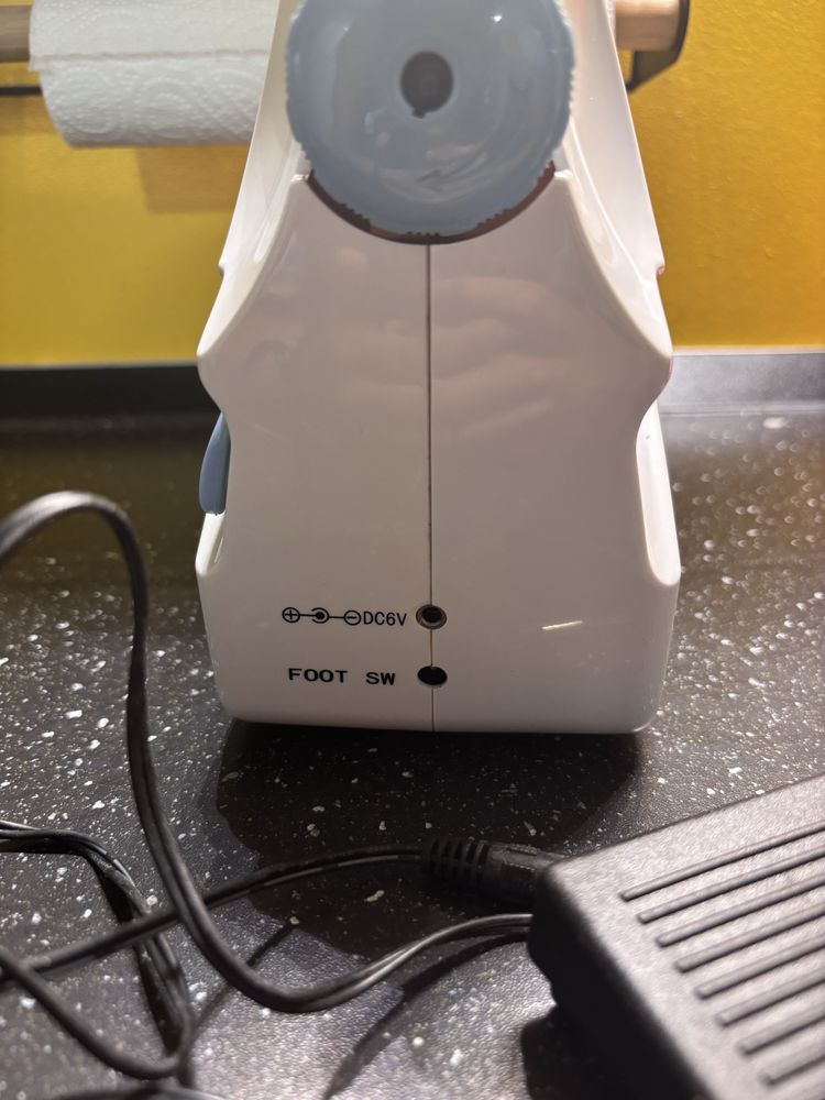 Maquina de Costura Eletrica