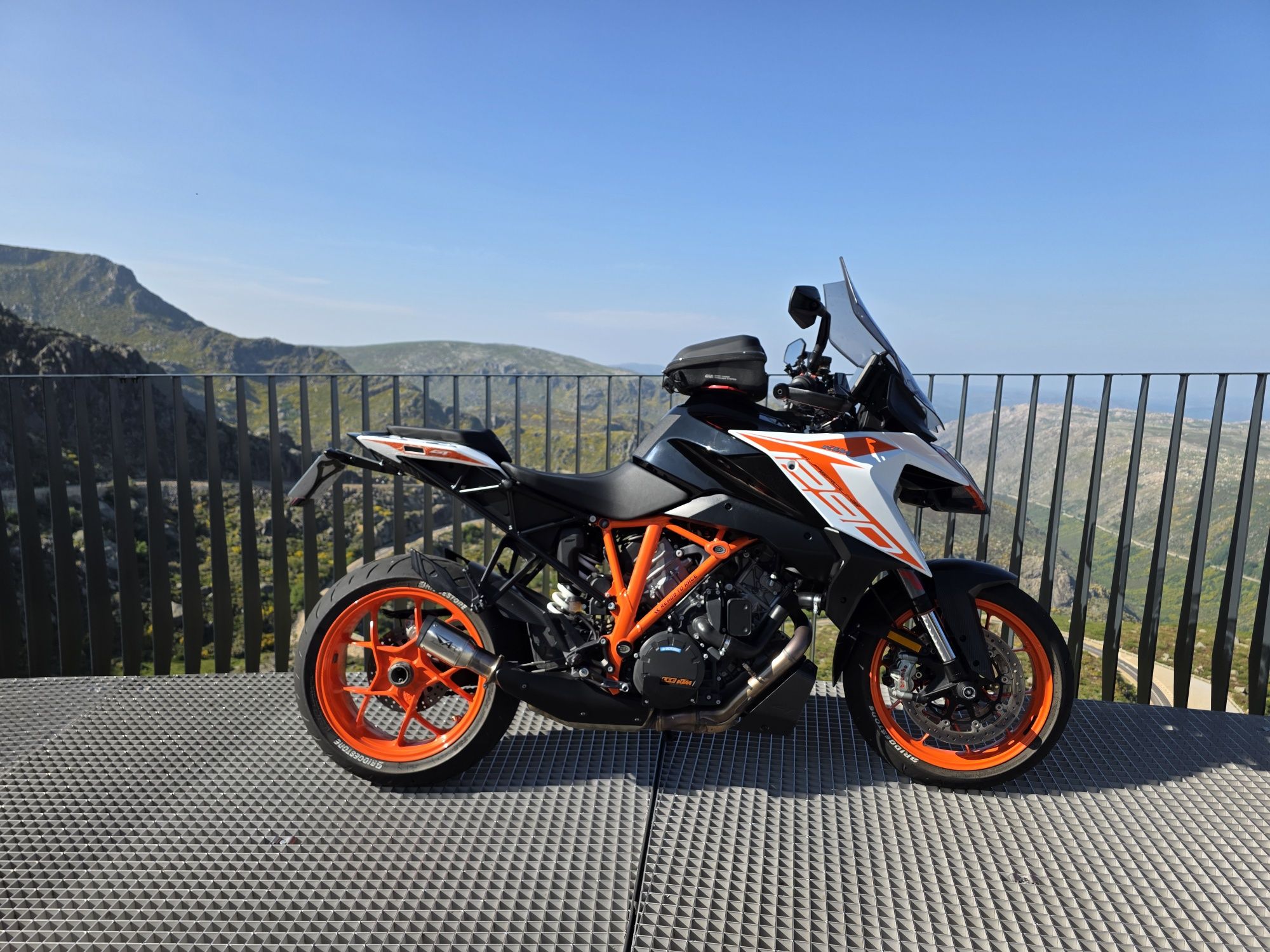 KTM 1290 SuperDuke GT