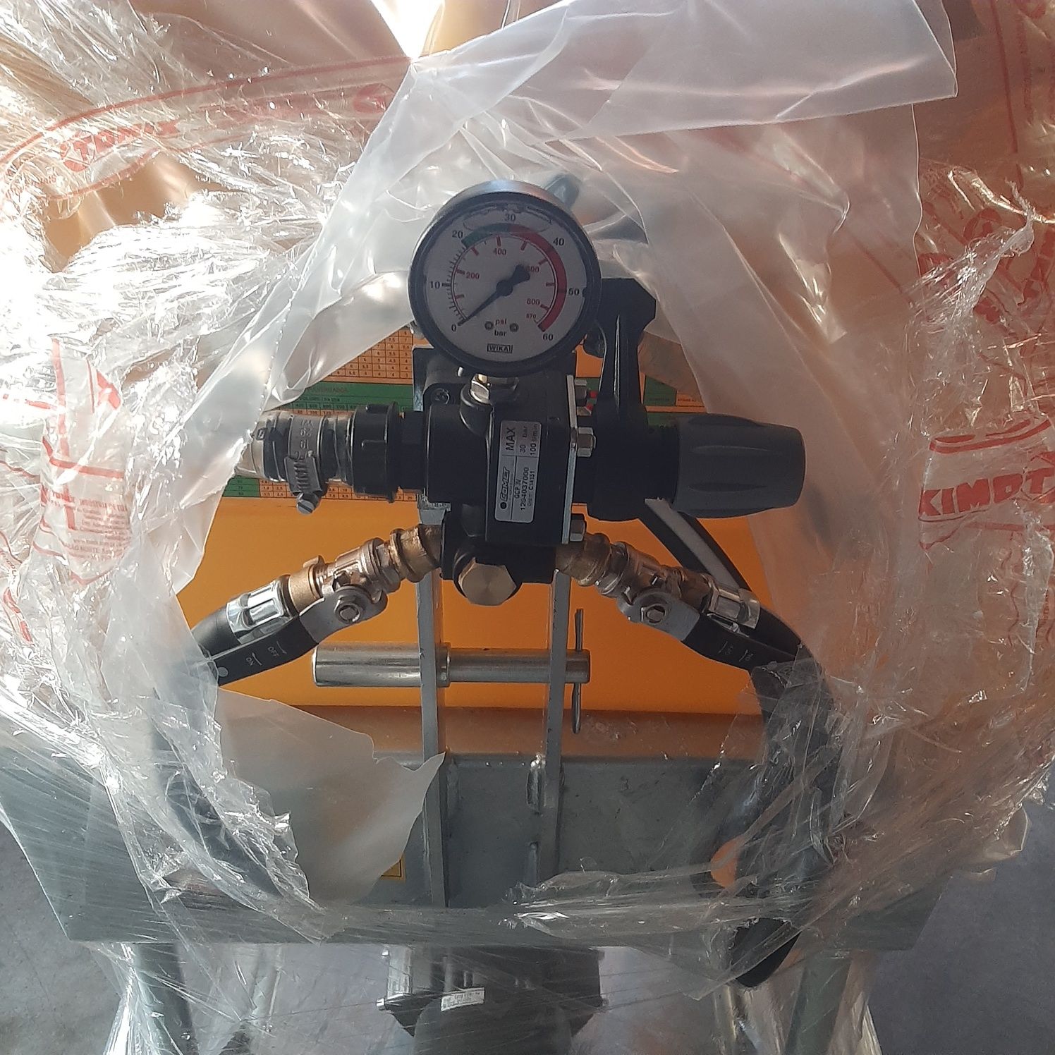 Pulverizador novo Tomix  200 litros  novo