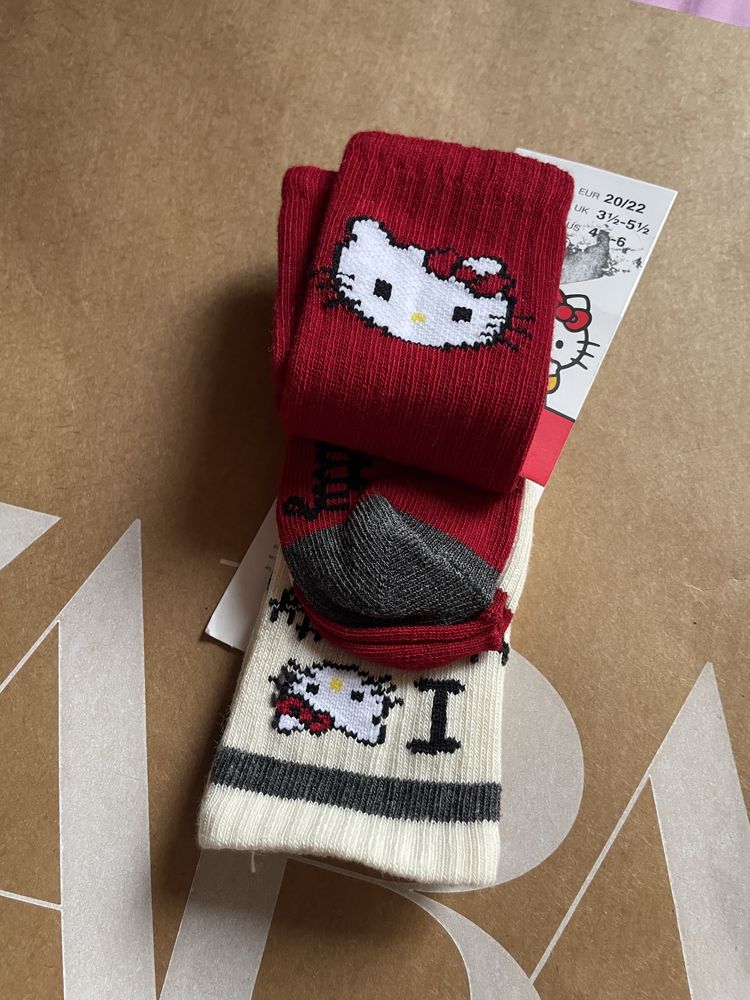 Skarpety 2 pary Zara z motywem Hello Kitty