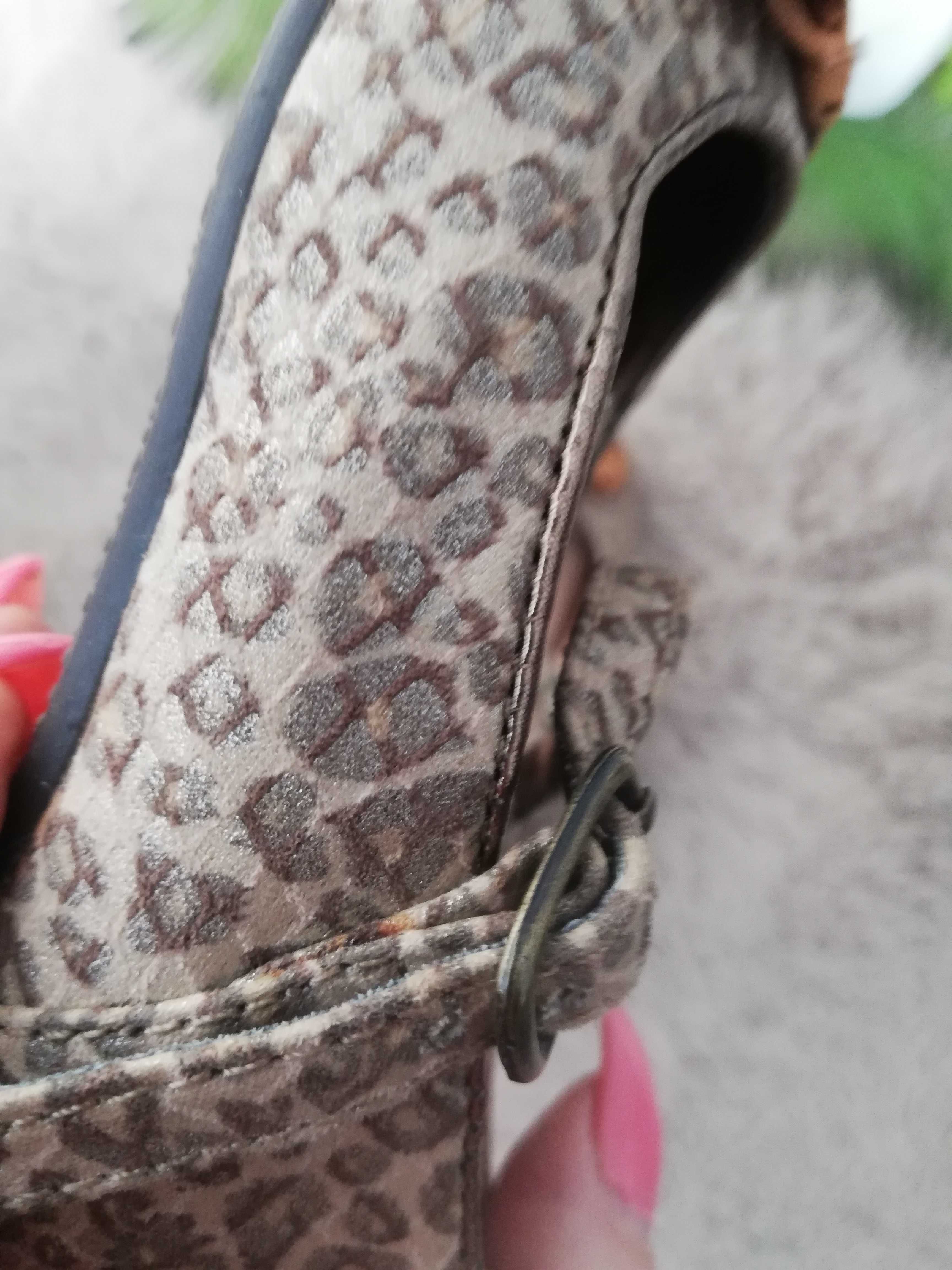 Piękne pantofelki baletki panterka rozm. 21 jedyne na Olx