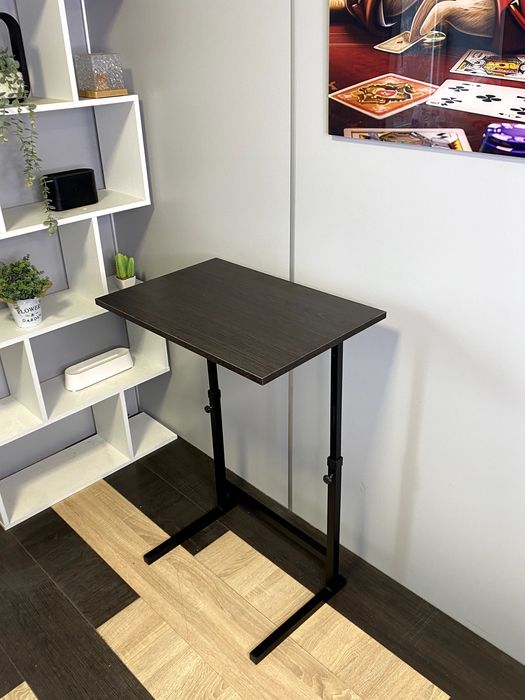 Стіл з регулюванням висоти, столик для работы, приліжковий столик