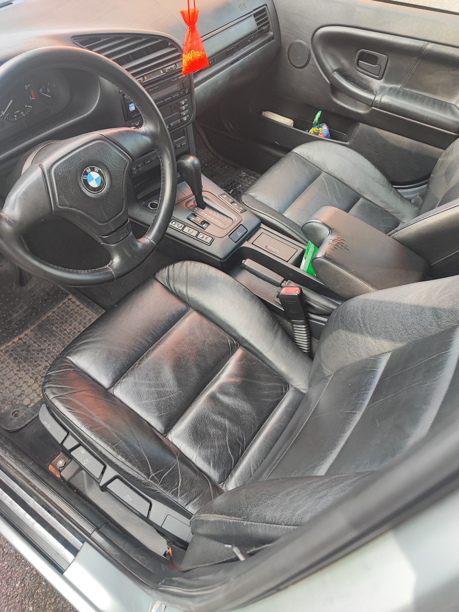 BMW e36 320i r6 18 tki