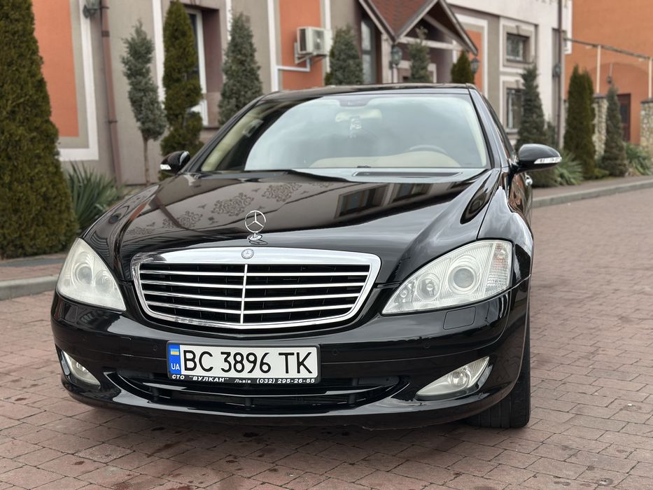 Mercedes S-class W221