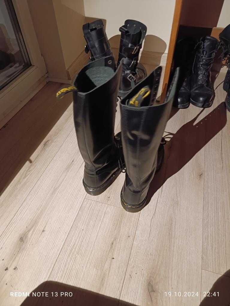 Glany Dr.Martens 20
