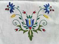 Bieżnik ręcznie haftowany kaszubski 106 x 35 cm