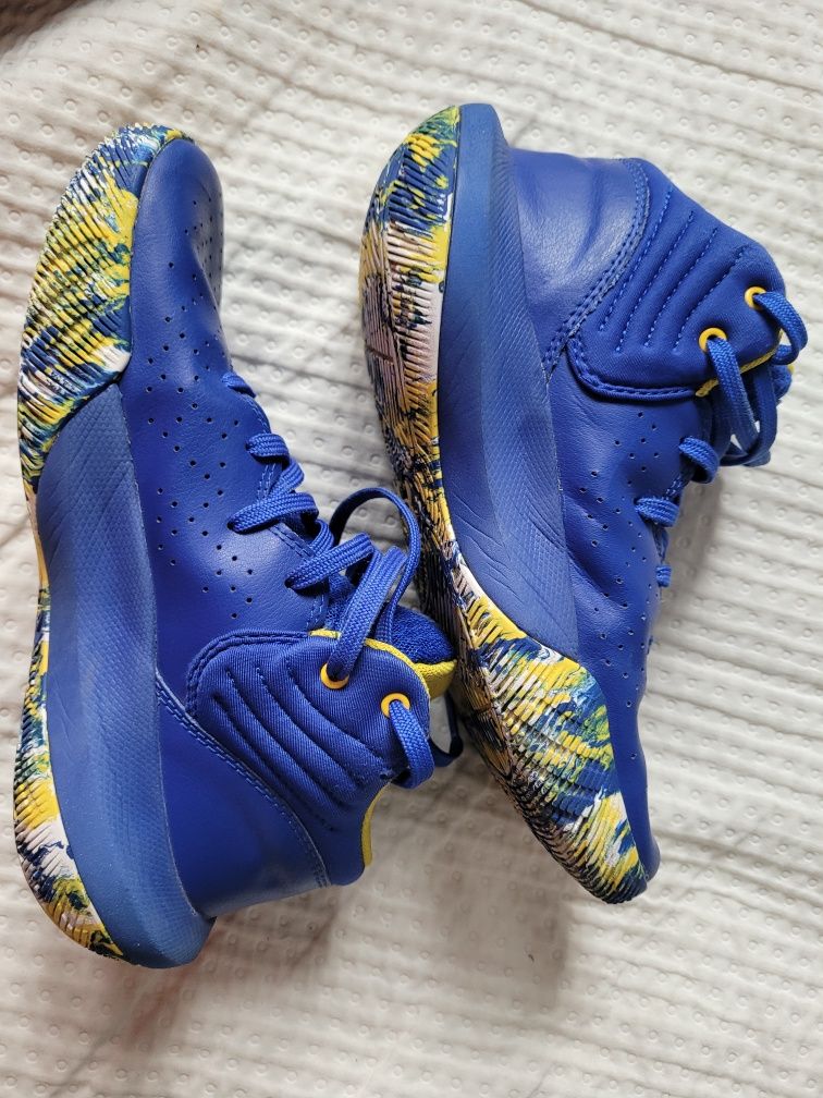 Buty Grade School Jet '21 Under Armor rozmiar 38