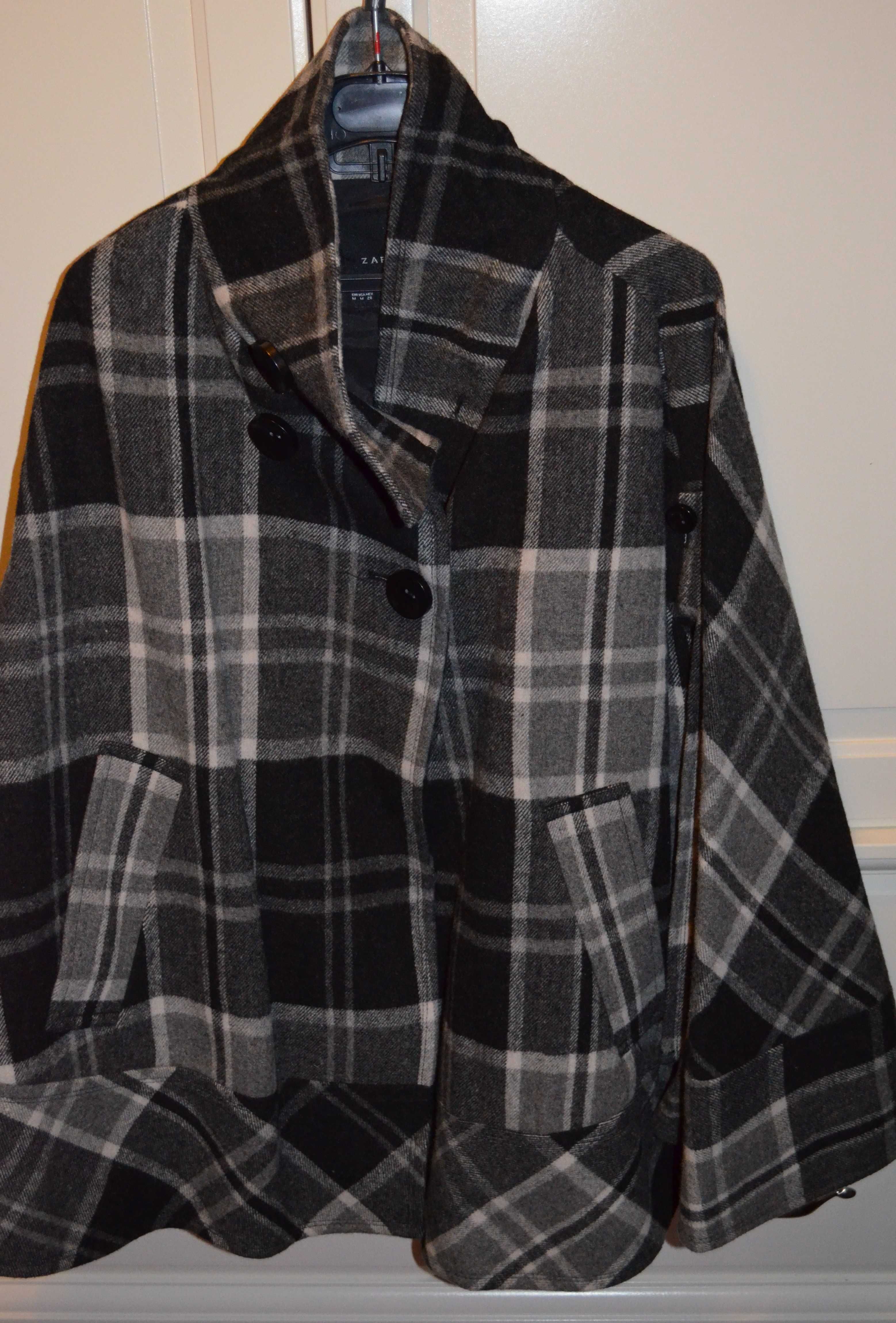 Capa Zara (Cinza/Preto)