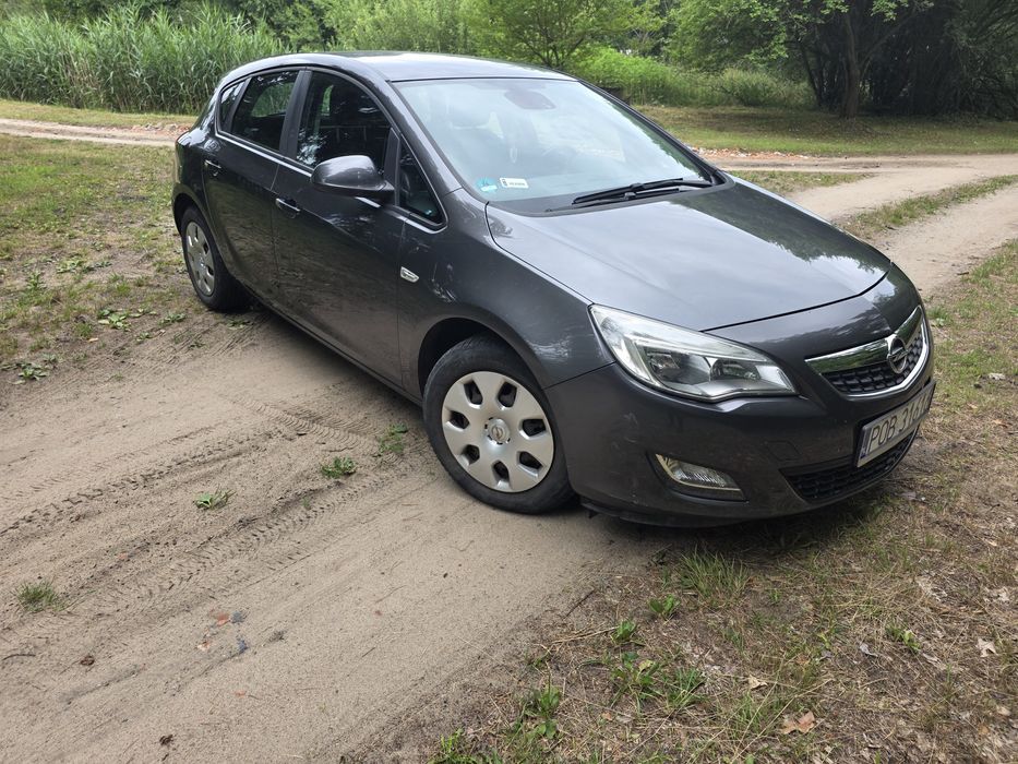 Opel Astra 2010r