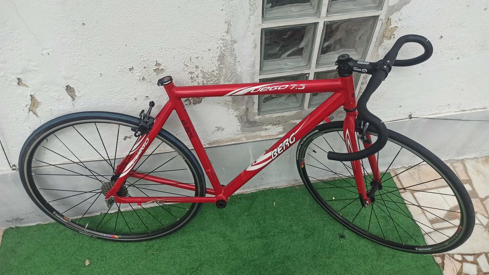 Montagem bicicleta estrada alumínio Berg Fuego 7.3
