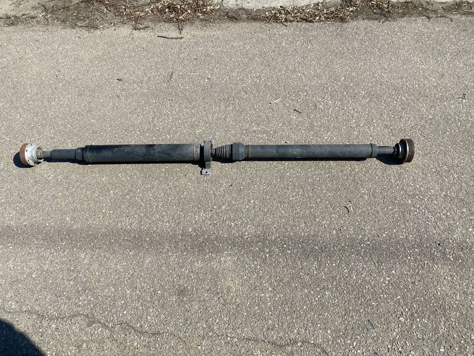 Dodge Challenger 2016 карданный вал (кардан)