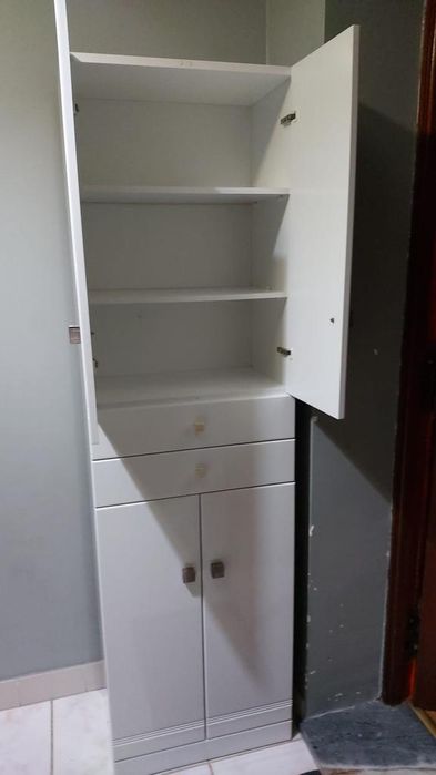 Móvel de WC  em lacado branco