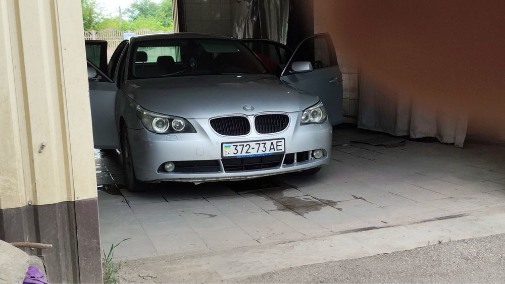Продам бмв е60 520і
