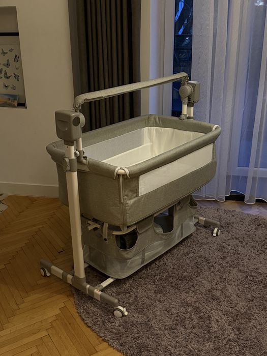 Łóżeczko dziecięce elektryczne
