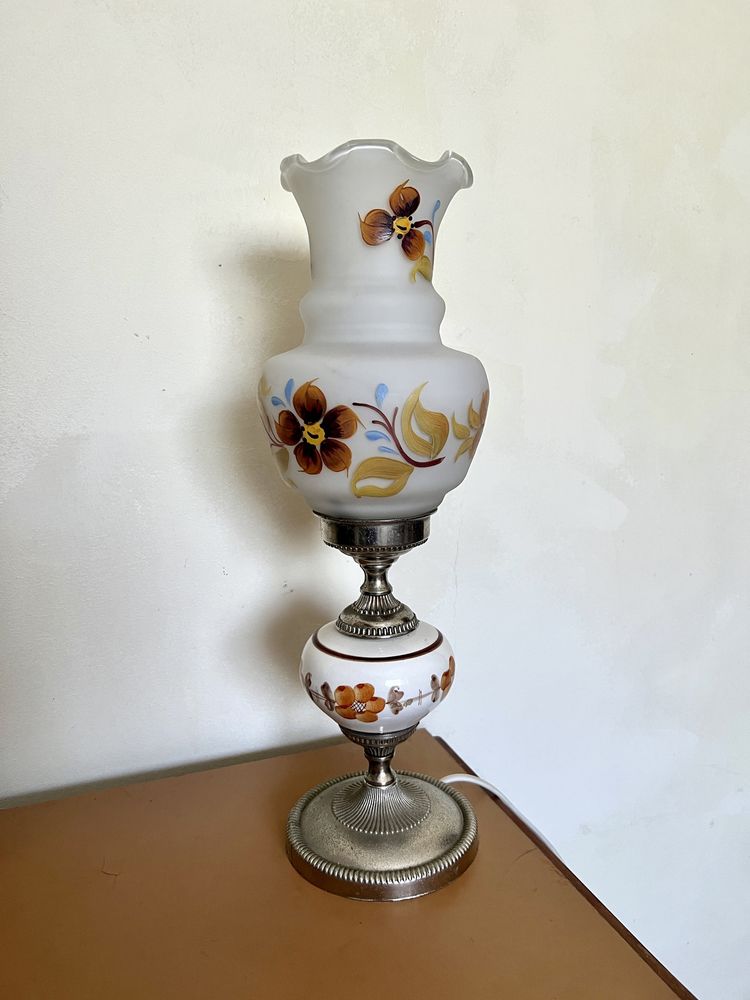 Candeeiro vintage com flores