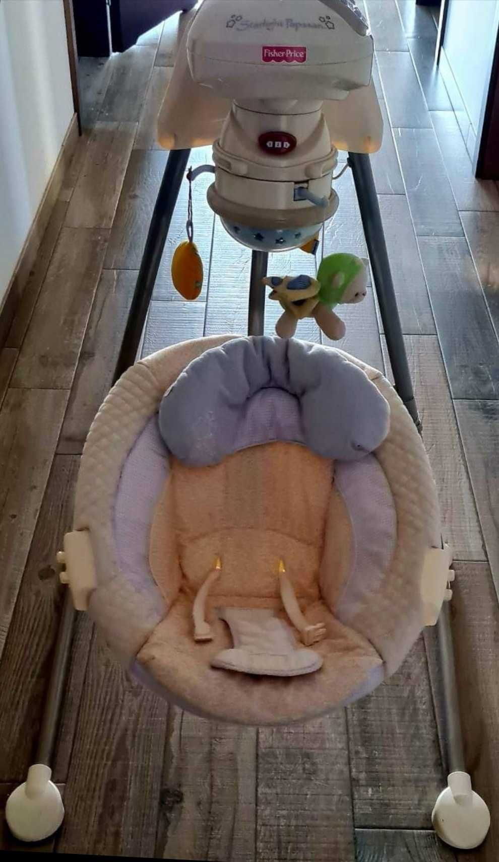 Automatyczny bujak dla dziecka Fisher Price.
