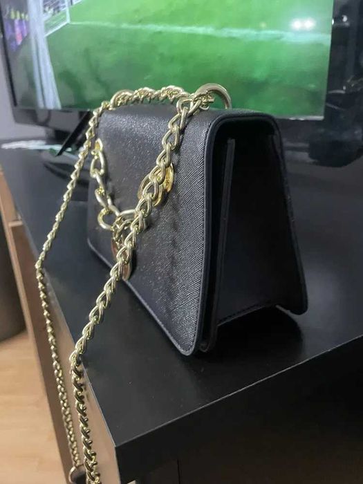 Torebka  versace  mala i zgrabna
