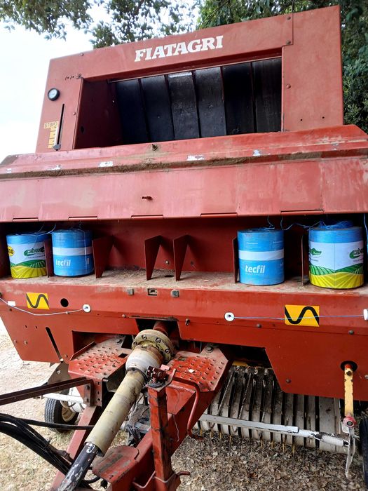 Enfardadeira de rolo new holland fiatagri 5880