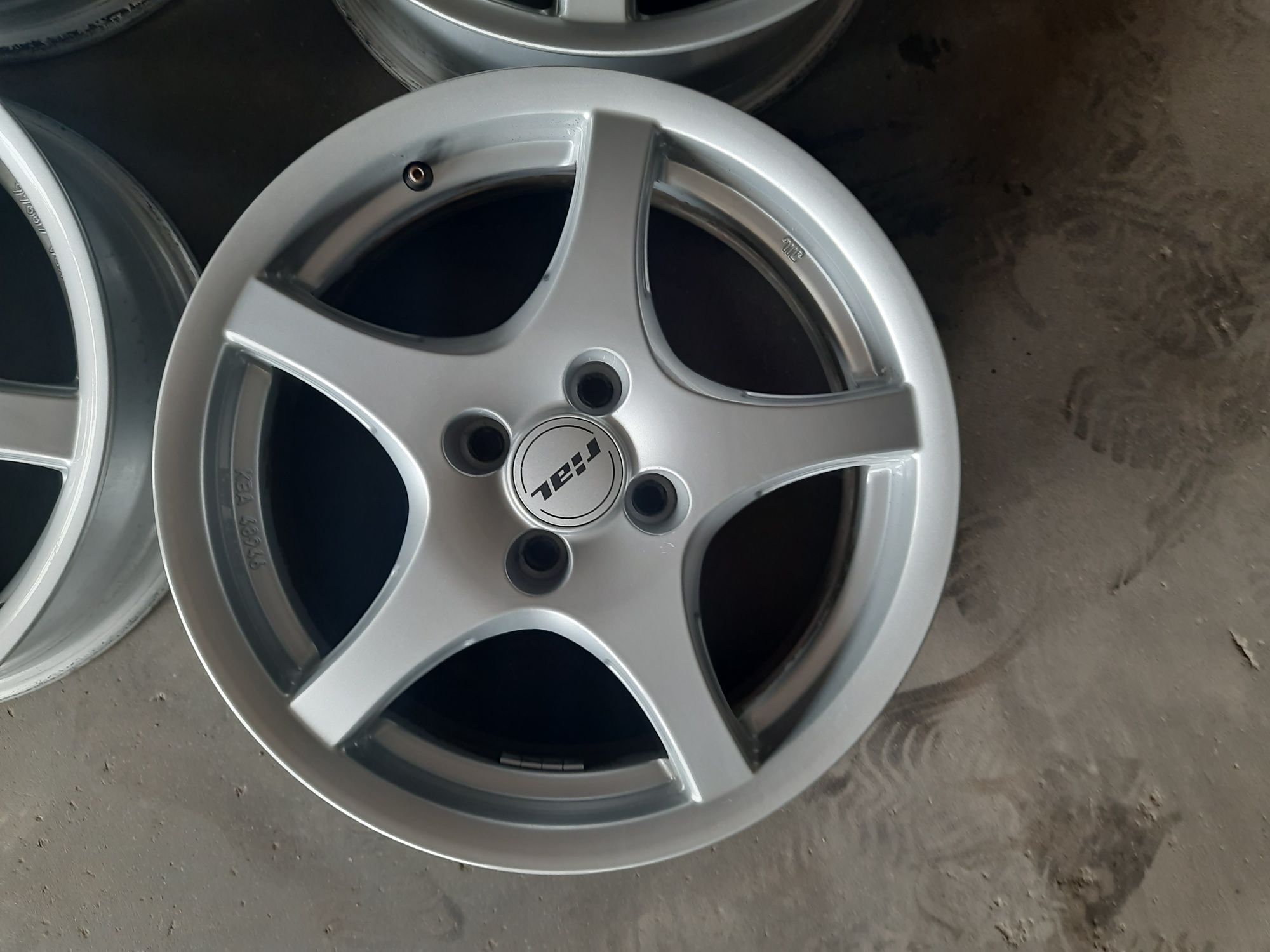 (016) Felgi 16" 4x100 ET 40 6j