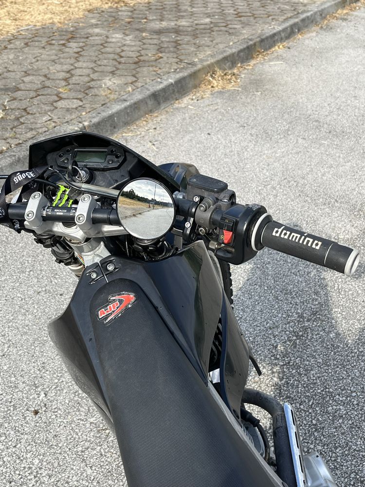 AJP Pr3 125cc - 2009