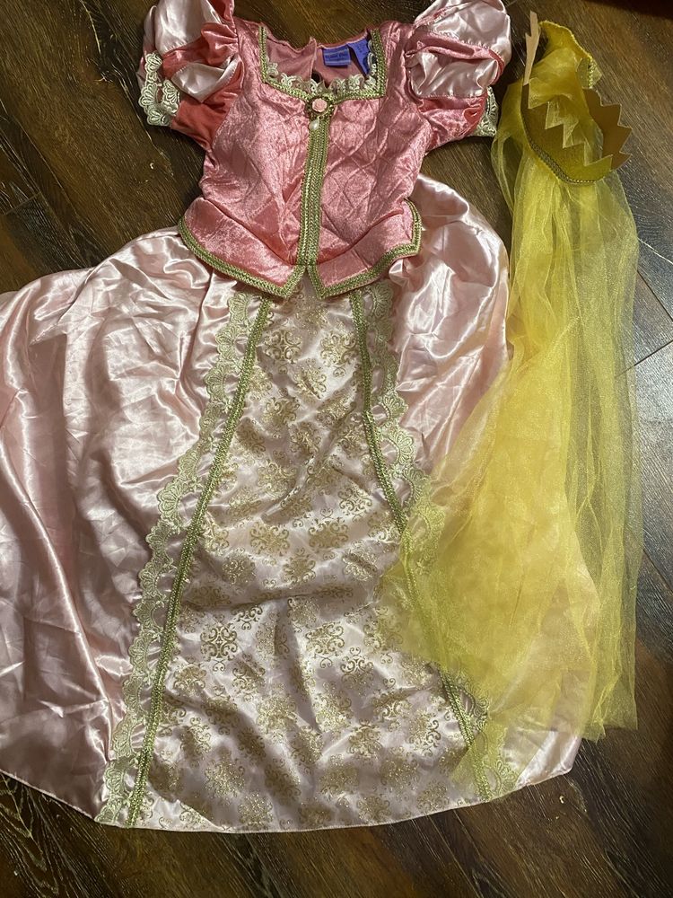 Карнавальне плаття сукня