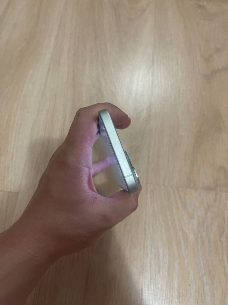 Iphone 15 Green icloud